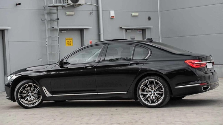 BMW Seria 7 cena 149000 przebieg: 255000, rok produkcji 2016 z Sejny małe 781
